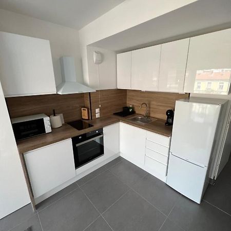 Appartement Tout Equipe Centre Ville Menton Buitenkant foto