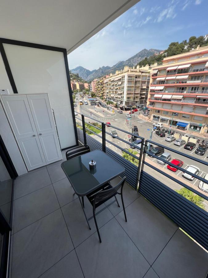 Appartement Tout Equipe Centre Ville Menton Buitenkant foto
